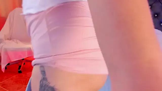 Check-out your craziest wishes with our pick of gaming cams models, featuring big knockers, round tails and tight twats.
