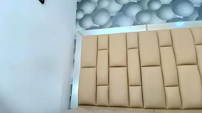 hannah_teehn from StripChat is Freechat