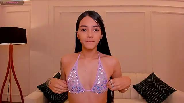 Check-out your craziest wishes with our pick of gaming cams models, featuring big knockers, round tails and tight twats.