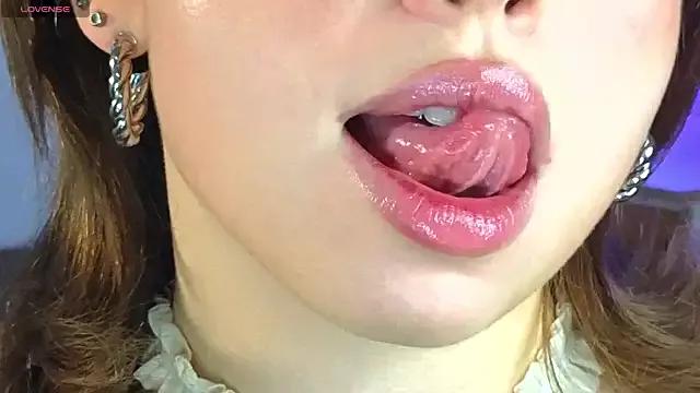 Check-out your craziest wishes with our pick of gaming cams models, featuring big knockers, round tails and tight twats.