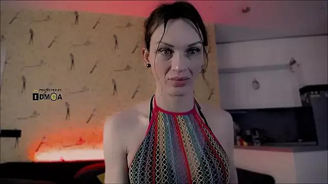 Check-out your craziest wishes with our pick of gaming cams models, featuring big knockers, round tails and tight twats.