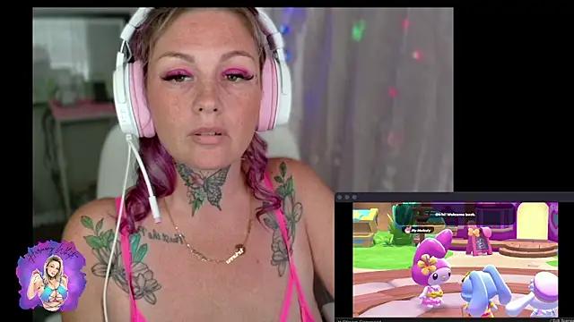 Check-out your craziest wishes with our pick of gaming cams models, featuring big knockers, round tails and tight twats.