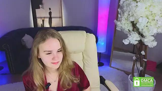 HazelWinhell from StripChat is Freechat
