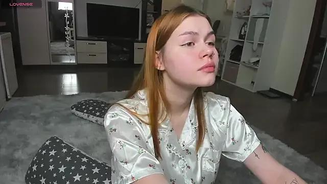 Photos of HeatherNextDoor from StripChat is Freechat