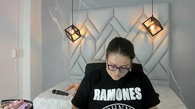 hellen_tirey from StripChat is Freechat
