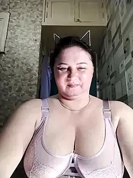 Holly-69 from StripChat is Freechat