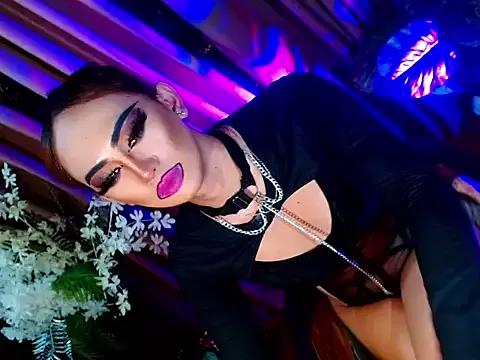 Check-out your craziest wishes with our pick of gaming cams models, featuring big knockers, round tails and tight twats.