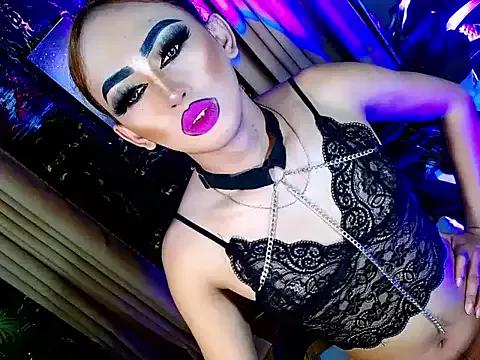 HOLLYWOOD_QUEEN_88 from StripChat is Freechat
