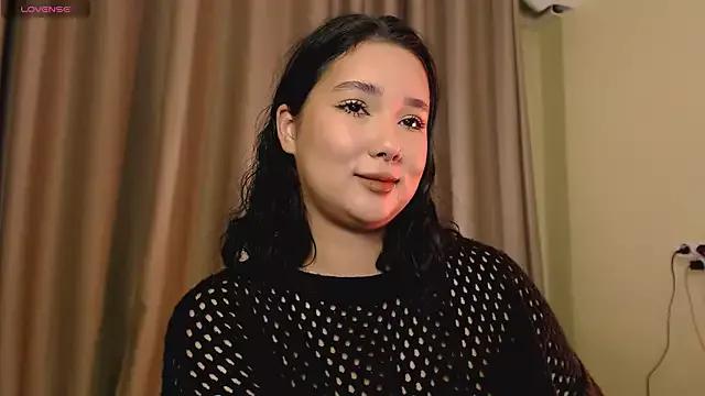 HoneyBroownie from StripChat is Freechat
