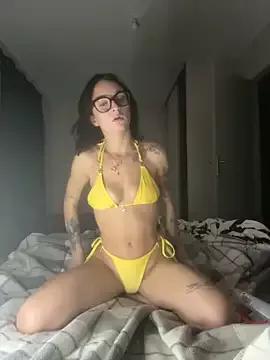 honeymalou from StripChat is Freechat