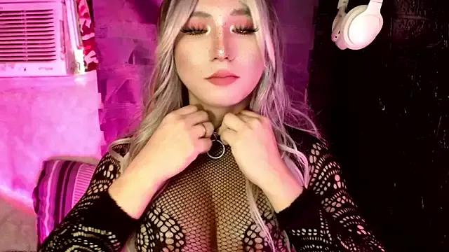 HoresCOCKLUCY from StripChat is Freechat