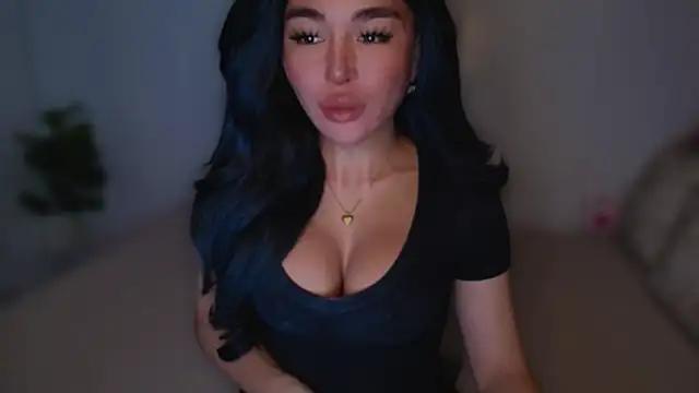 Check-out your craziest wishes with our pick of gaming cams models, featuring big knockers, round tails and tight twats.