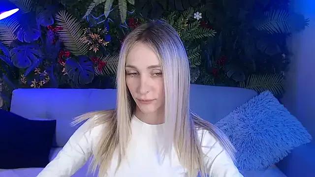 Horny_Blond from StripChat is Freechat