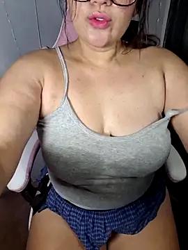 Check-out your craziest wishes with our pick of gaming cams models, featuring big knockers, round tails and tight twats.