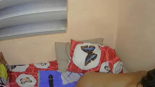 HornyEbonyMILF from StripChat is Freechat