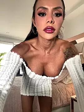 Check-out your craziest wishes with our pick of gaming cams models, featuring big knockers, round tails and tight twats.