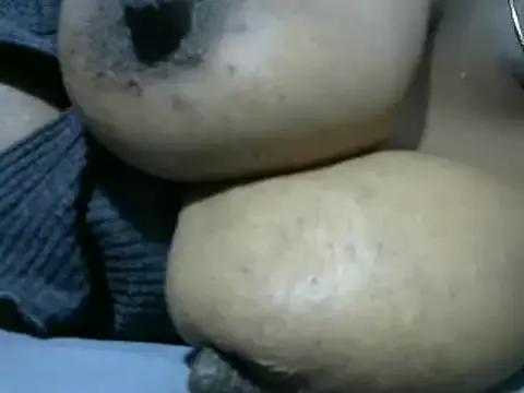Photos of Hotboobz from StripChat is Freechat