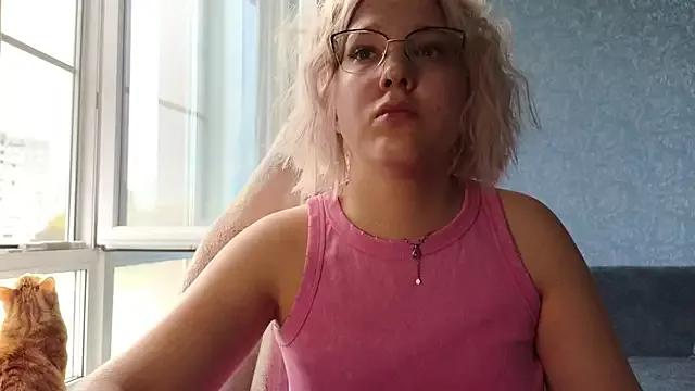 HotBrandyX from StripChat is Freechat