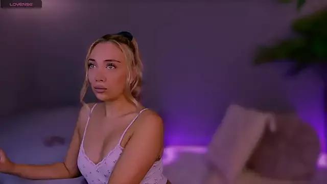 HotJessX from StripChat is Freechat
