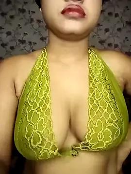 Hotlisa from StripChat is Freechat