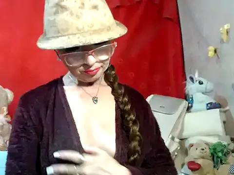 hottieperla from StripChat is Freechat
