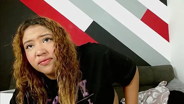 I_am_yours- from StripChat is Freechat