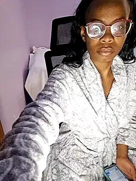 iamdiamonds from StripChat is Freechat