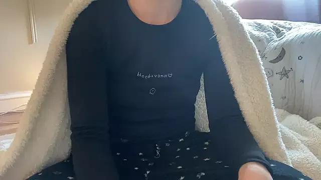 Photos of ijustturned18today from StripChat is Freechat