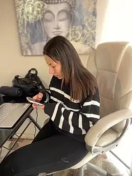 im_lorein from StripChat is Freechat