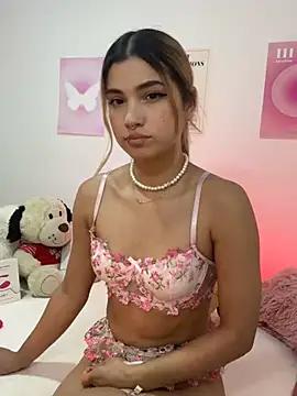 Check-out your craziest wishes with our pick of gaming cams models, featuring big knockers, round tails and tight twats.