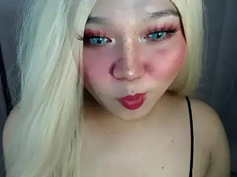 Check-out your craziest wishes with our pick of gaming cams models, featuring big knockers, round tails and tight twats.