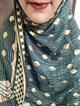 Indian-Aleena from StripChat is Freechat