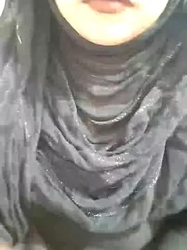 Indian-Nazia from StripChat is Freechat