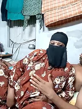 Indian_Hot_Babhi from StripChat is Freechat