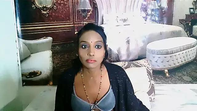 IndianLoveBug from StripChat is Freechat