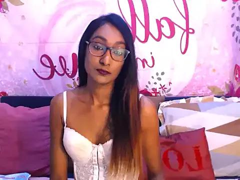 Check-out your craziest wishes with our pick of gaming cams models, featuring big knockers, round tails and tight twats.