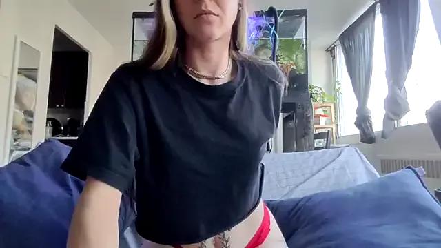 Inked_Snow_Muse from StripChat is Freechat