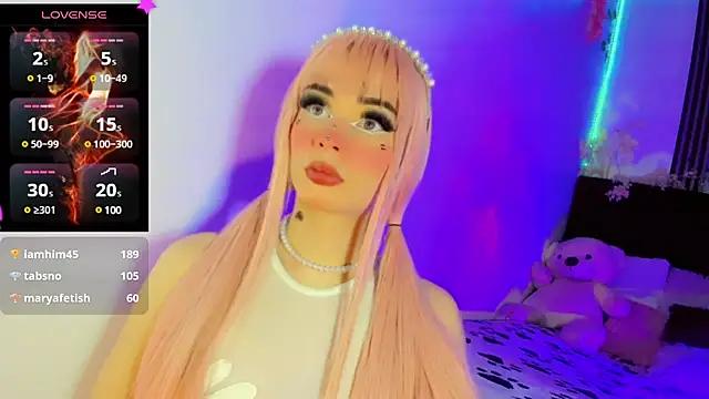Check-out your craziest wishes with our pick of gaming cams models, featuring big knockers, round tails and tight twats.
