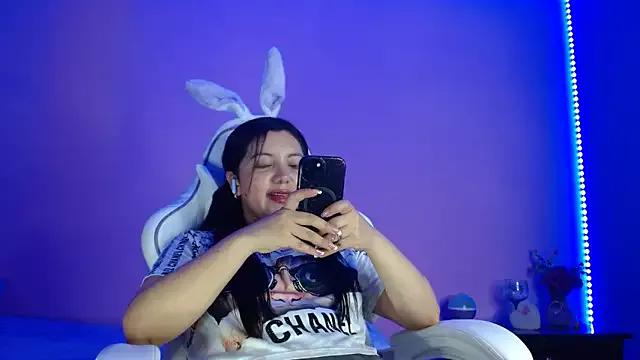 Isa-Jones from StripChat is Freechat