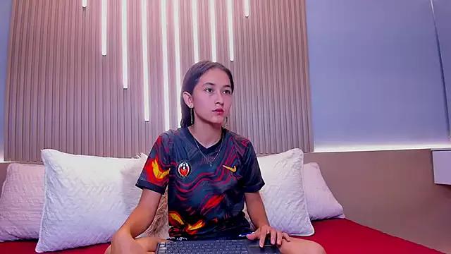 Isabella_adamss_ from StripChat is Freechat