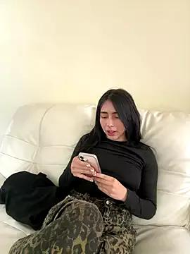 Check-out your craziest wishes with our pick of gaming cams models, featuring big knockers, round tails and tight twats.