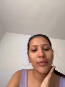 IsabellaJoness_ from StripChat is Freechat