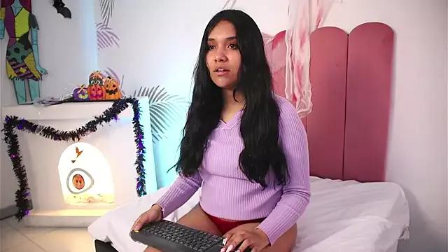 Check-out your craziest wishes with our pick of gaming cams models, featuring big knockers, round tails and tight twats.