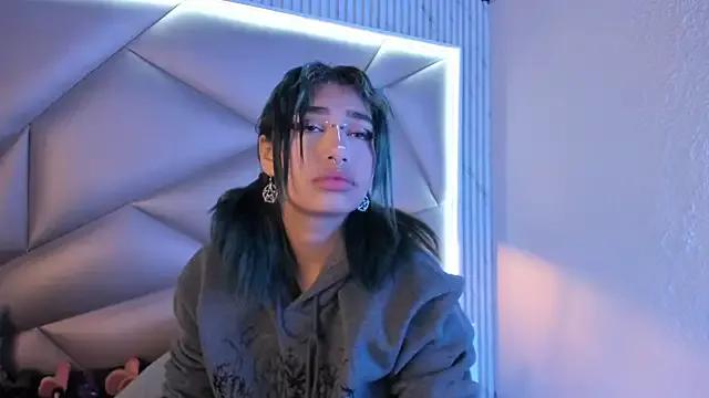 Isisjones from StripChat is Freechat