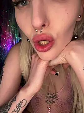 Check-out your craziest wishes with our pick of gaming cams models, featuring big knockers, round tails and tight twats.