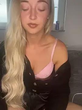 Photos of itsemmmy from StripChat is Freechat
