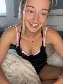 Photos of itsemmmy from StripChat is Private