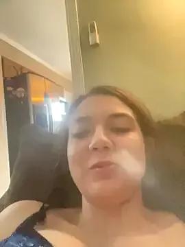Photos of itzcheyduh from StripChat is Freechat