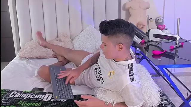 Check-out your craziest wishes with our pick of gaming cams models, featuring big knockers, round tails and tight twats.