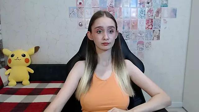 Check-out your craziest wishes with our pick of gaming cams models, featuring big knockers, round tails and tight twats.